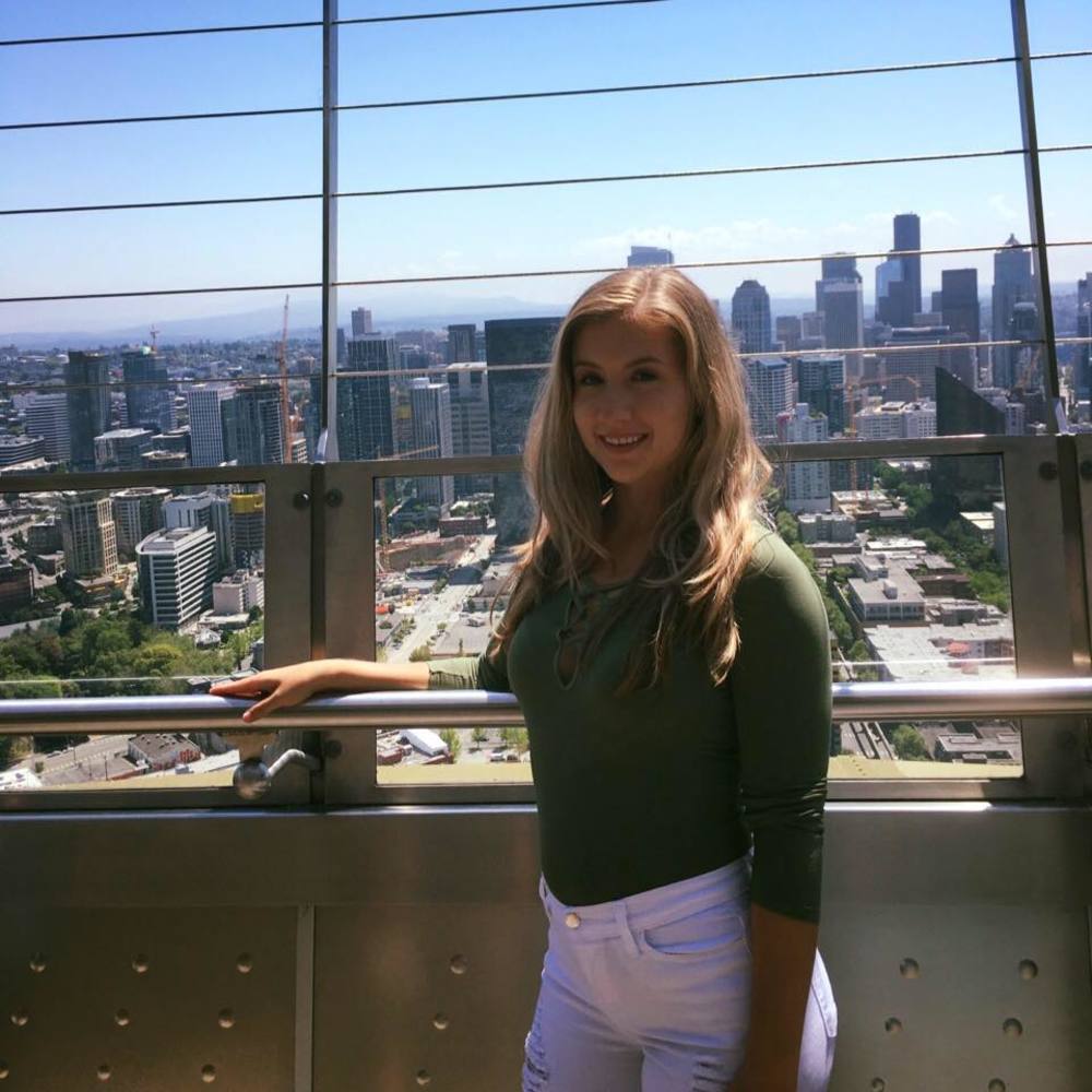 Meet your Posher, Cece